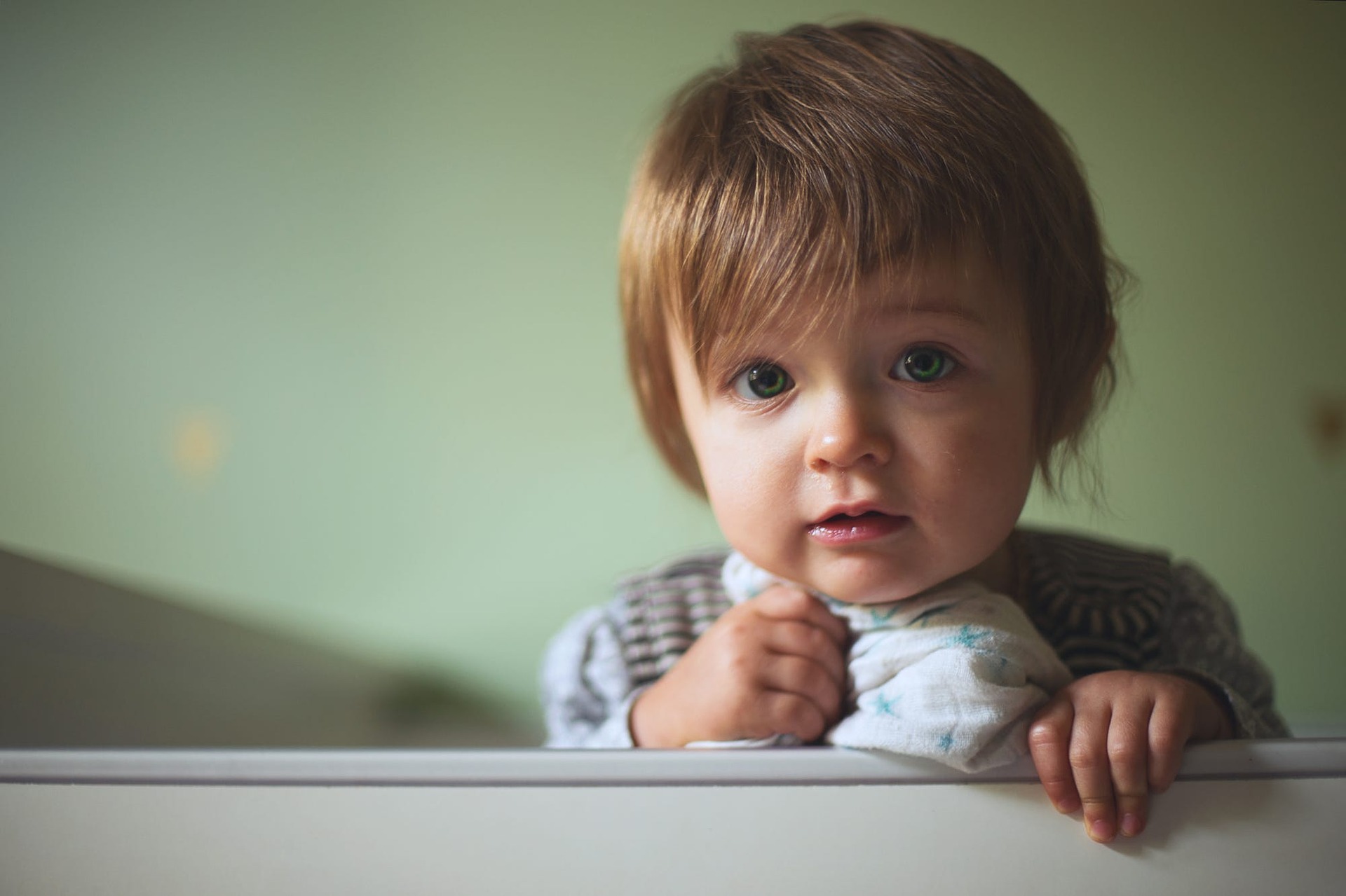 Meu filho acorda a noite toda e estamos exaustos